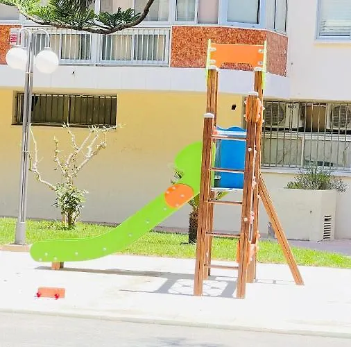 Lux דירה